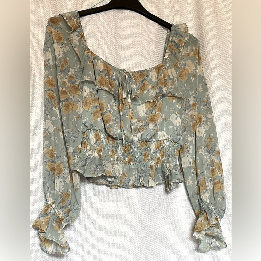 Dress Forum NWT Madeline ruffle top